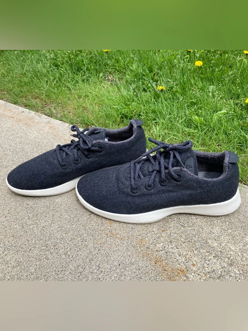 Allbirds Men's Size 11 Wool Runners Mizzles Merino Wool Dark Grey Sneakers